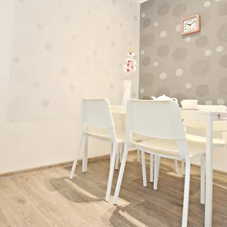 Apartmany Jizdarenska Karlovy Vary Exterior photo